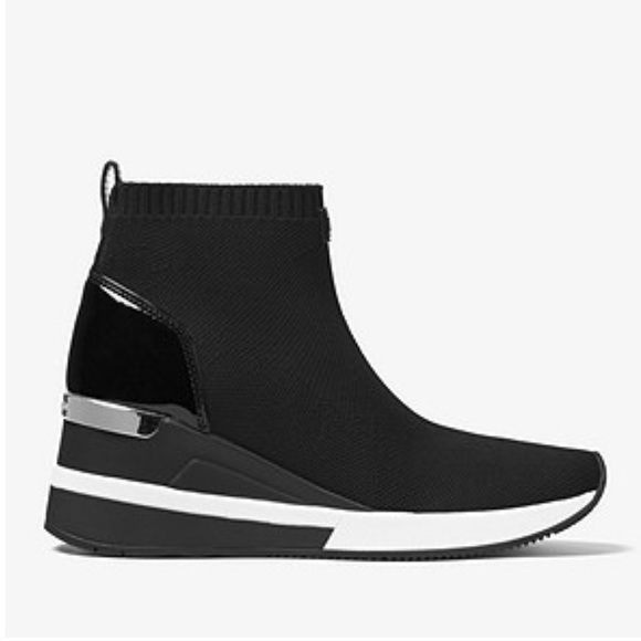 Michael Kors Shoes - Michael Kors skyler sock sneakers size 7